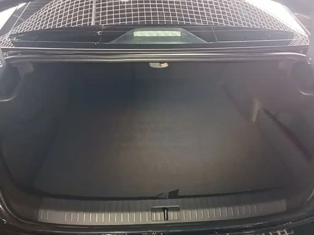 Volkswagen Passat PHEV — миниатюра 19
