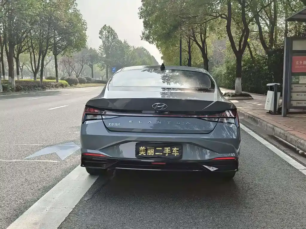 Hyundai Elantra — миниатюра 11
