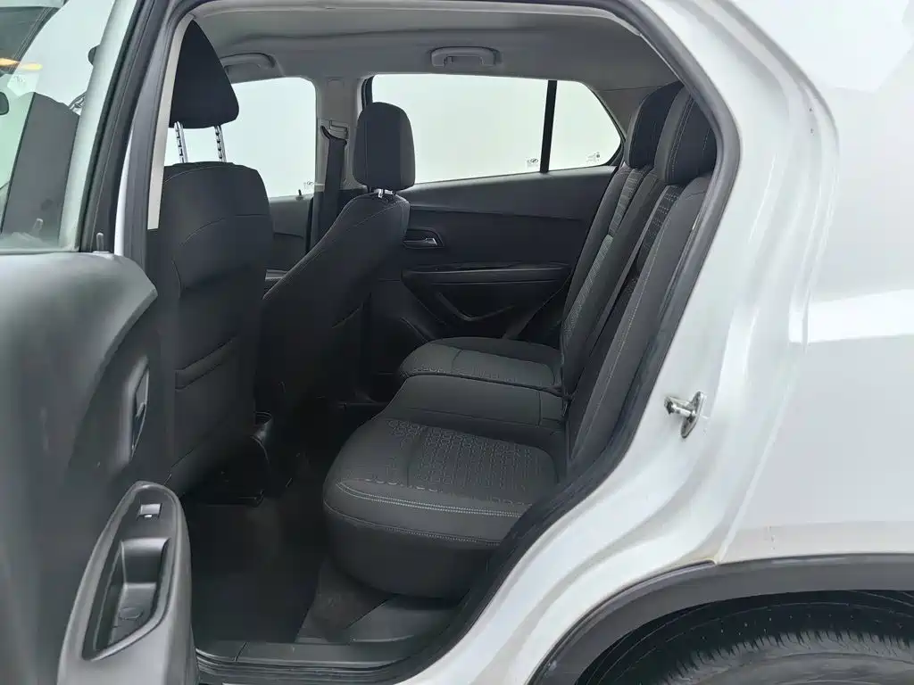 Chevrolet Trax — миниатюра 15