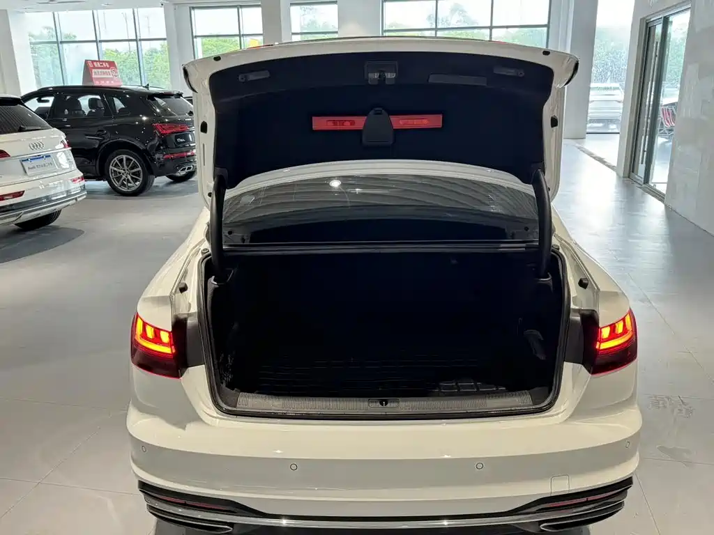 Audi A4L — миниатюра 13