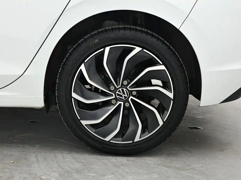 Volkswagen Golf — миниатюра 8