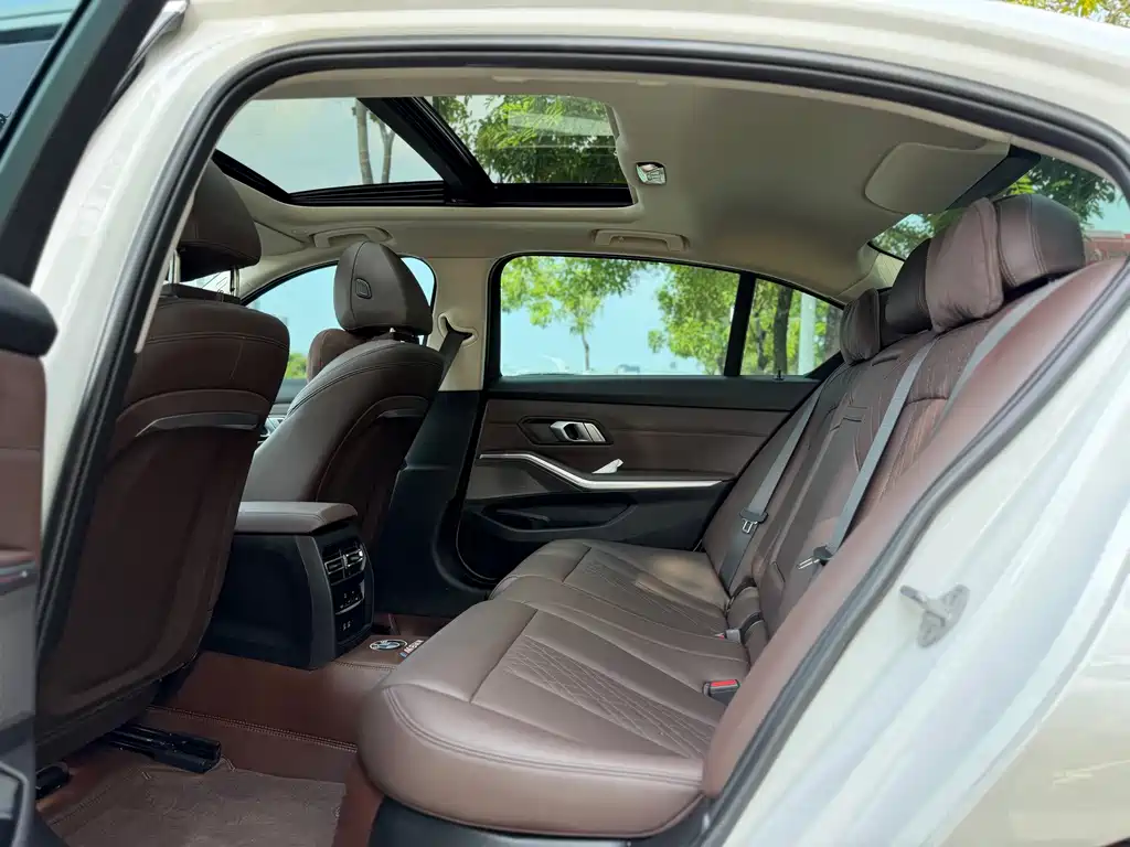 BMW 3 Series — миниатюра 12