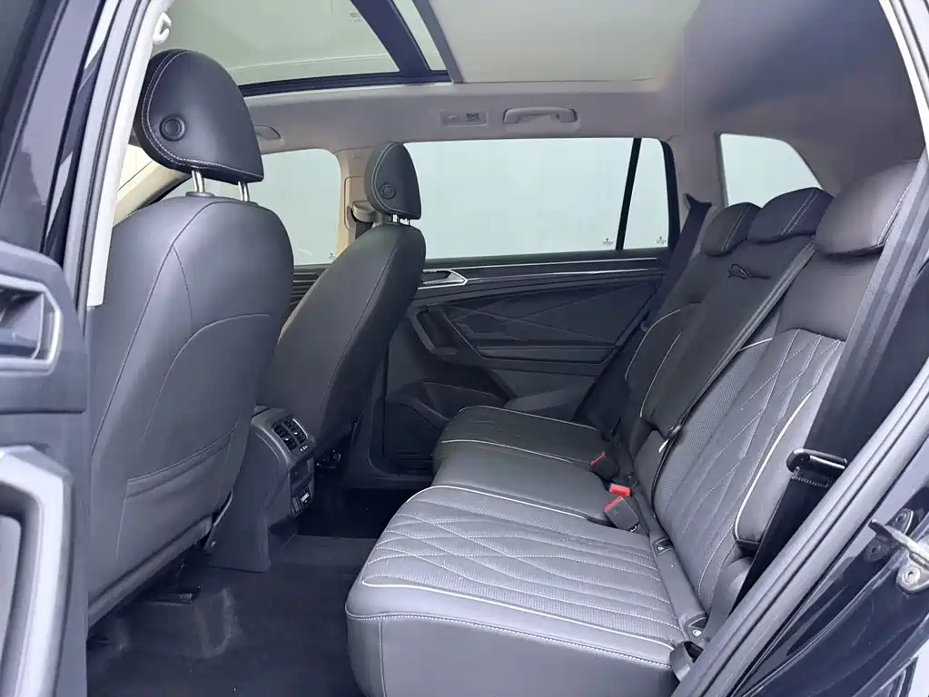 Volkswagen Tiguan L — миниатюра 9
