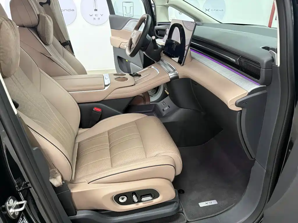 XPeng X9 — миниатюра 11