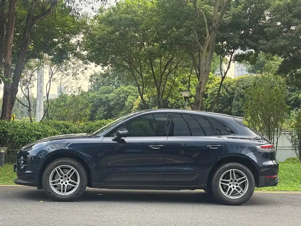 Porsche Macan — миниатюра 4