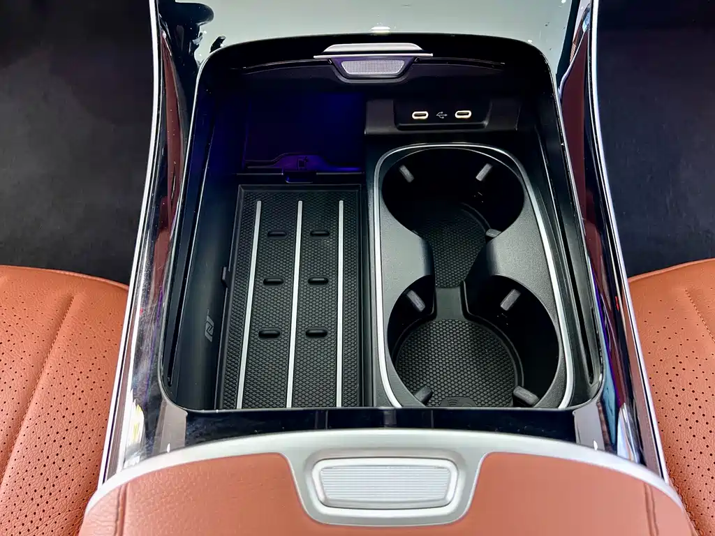 Mercedes-Benz S-Class — миниатюра 18