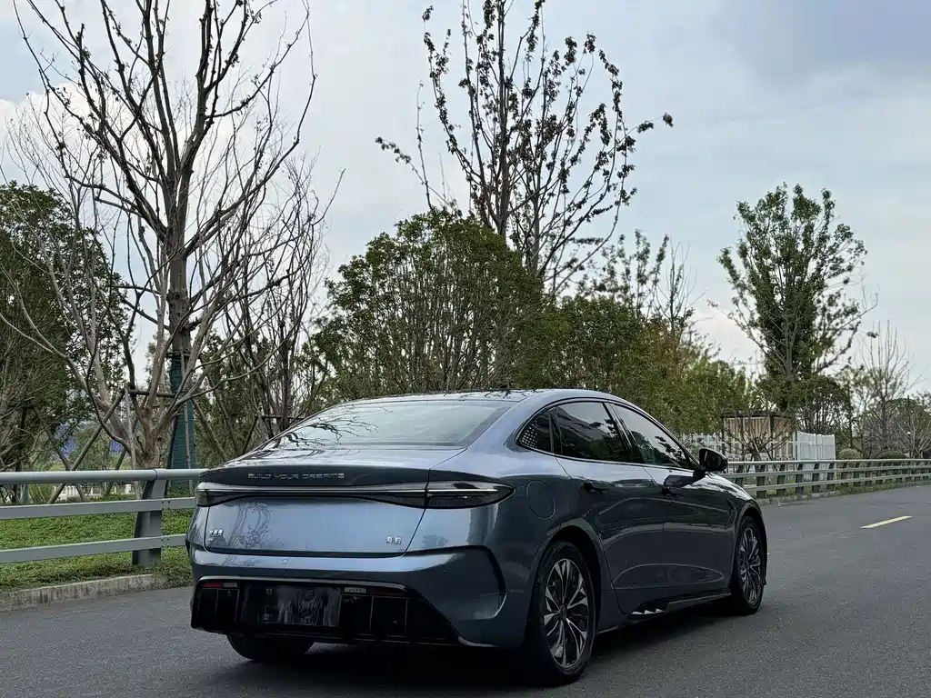 BYD Seal — миниатюра 5