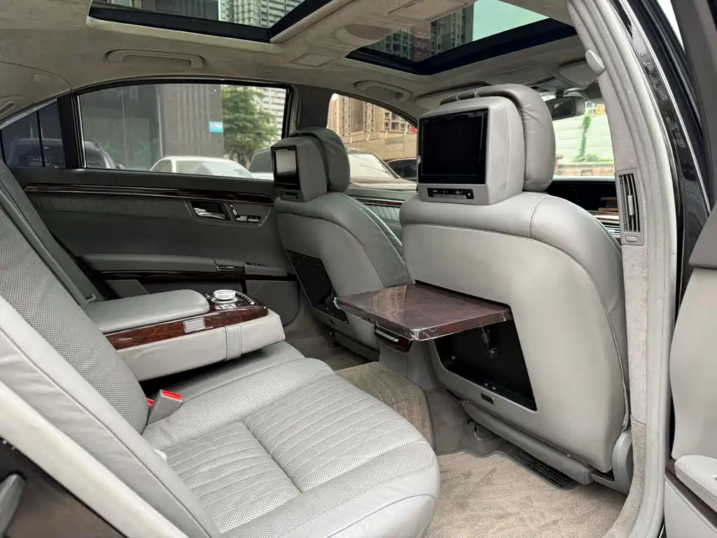 Mercedes-Benz S-Class — миниатюра 8