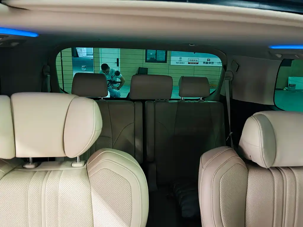 Toyota Alphard — миниатюра 19