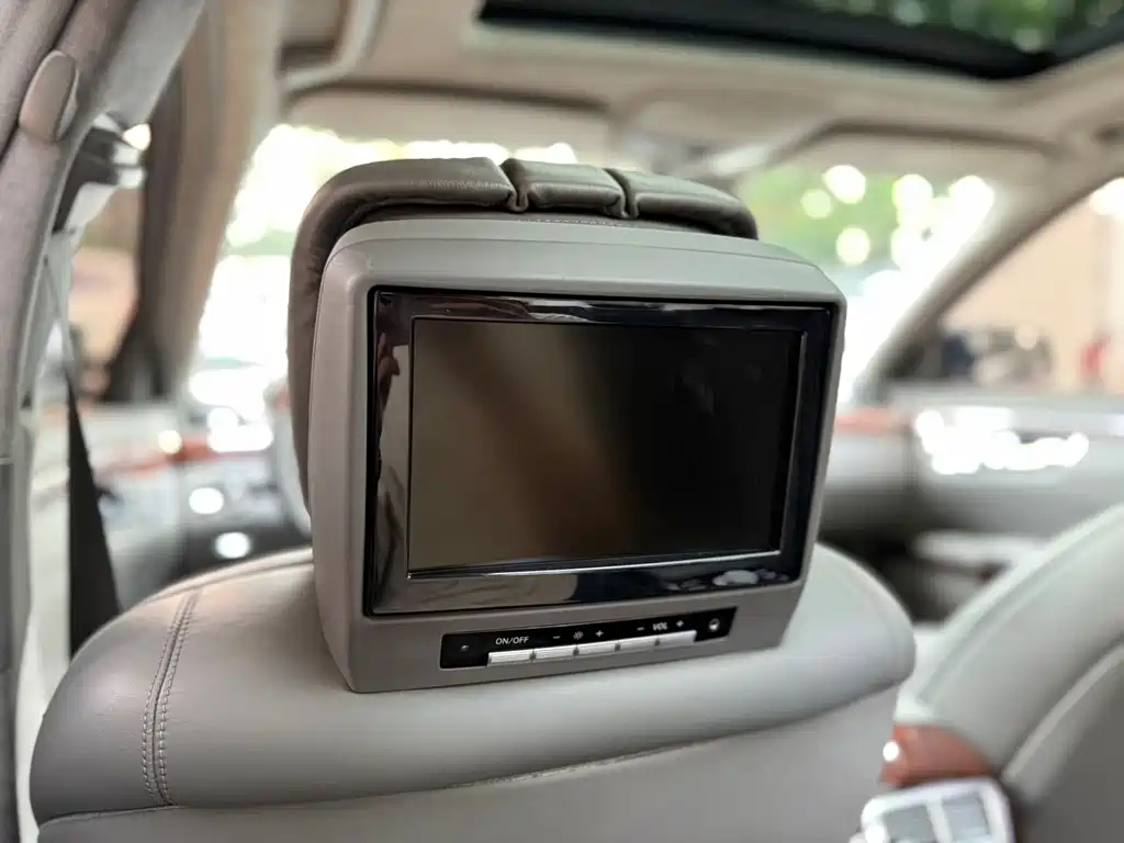 Mercedes-Benz S-Class — миниатюра 11