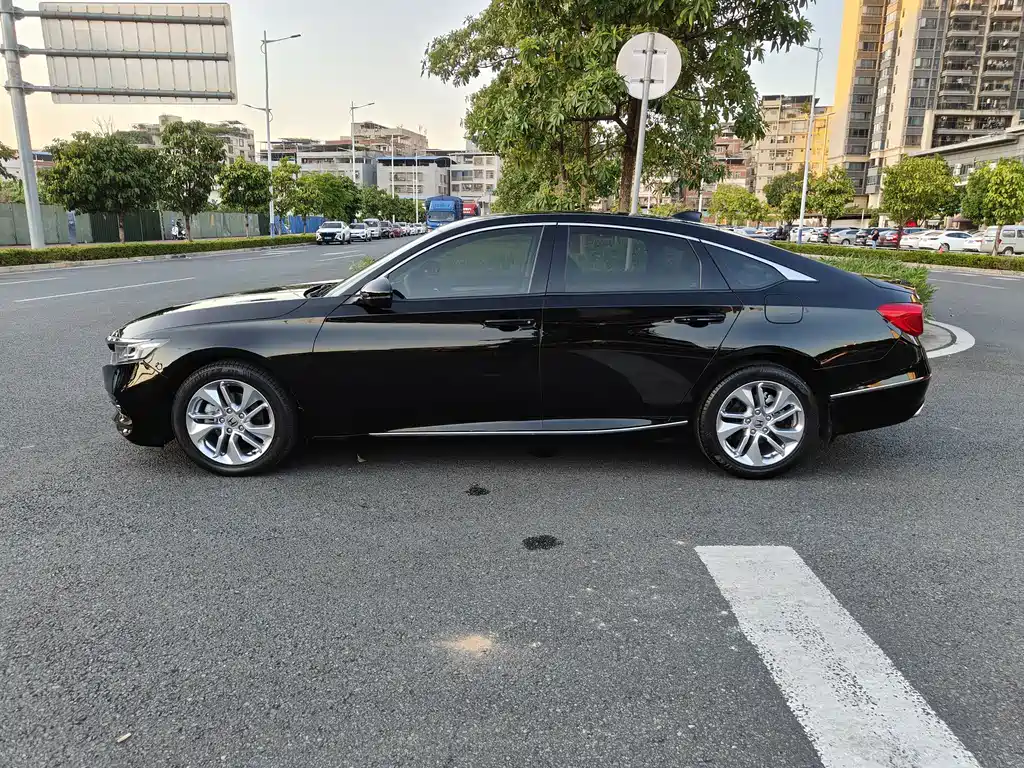 Honda Accord — миниатюра 4