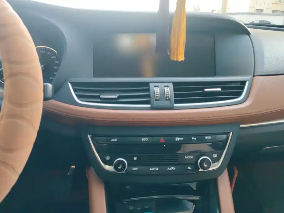 Borgward BX7 — миниатюра 13