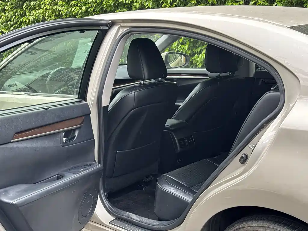 Lexus ES — миниатюра 5