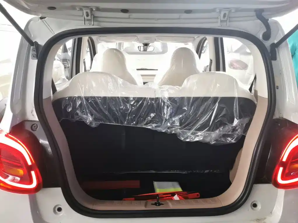 Wuling MINIEV — миниатюра 19
