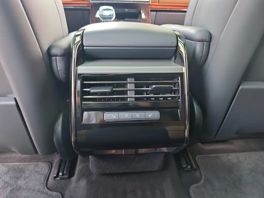 Land Rover Sport — миниатюра 9