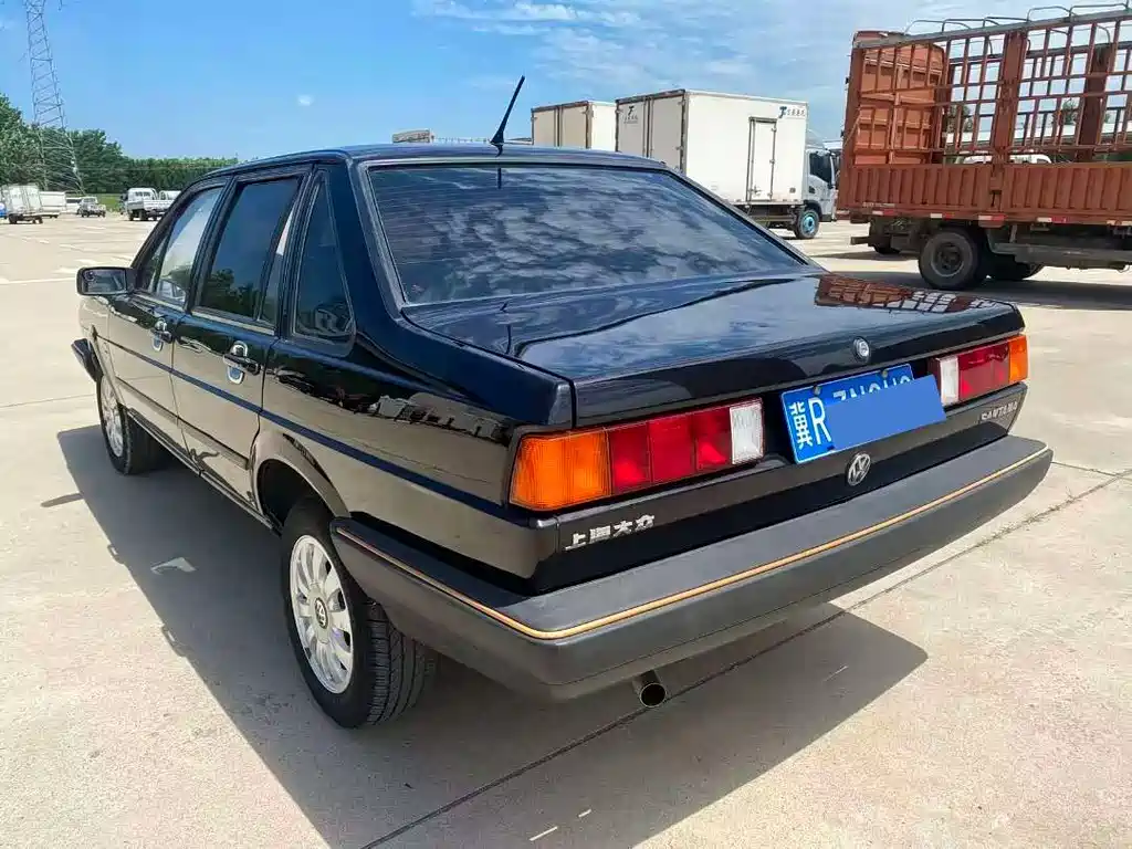 Volkswagen Santana Classic — миниатюра 5