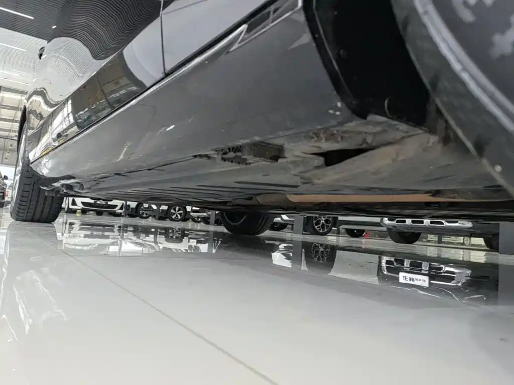 Mercedes-Benz E-Class — миниатюра 21