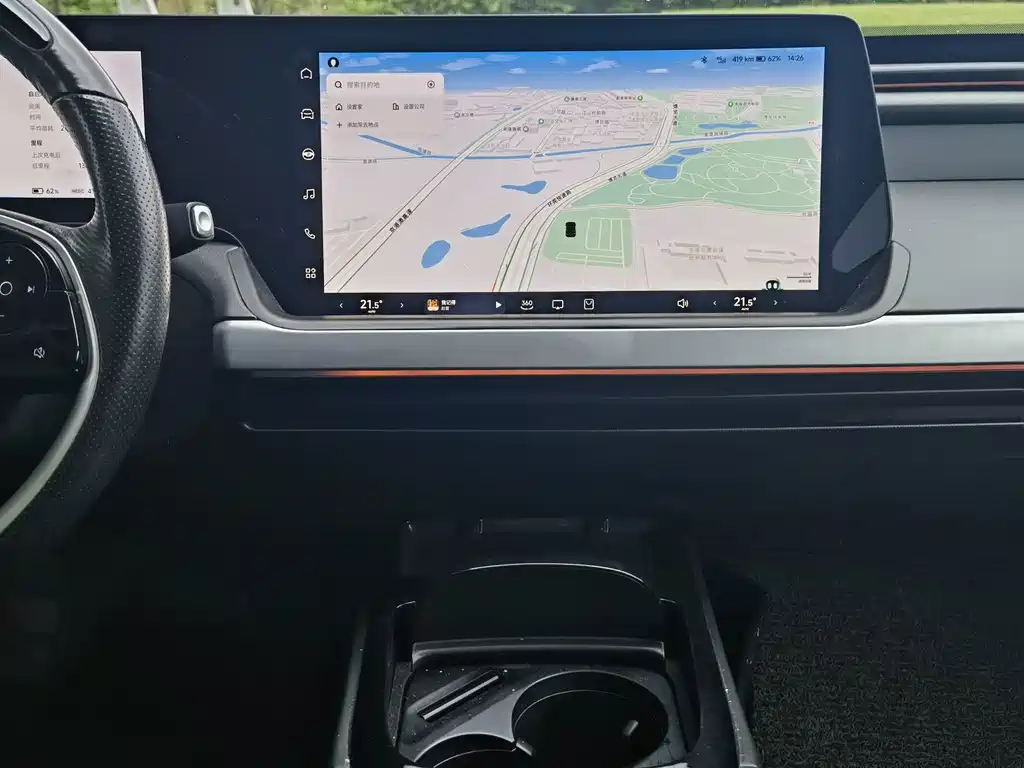 XPeng P7 — миниатюра 19