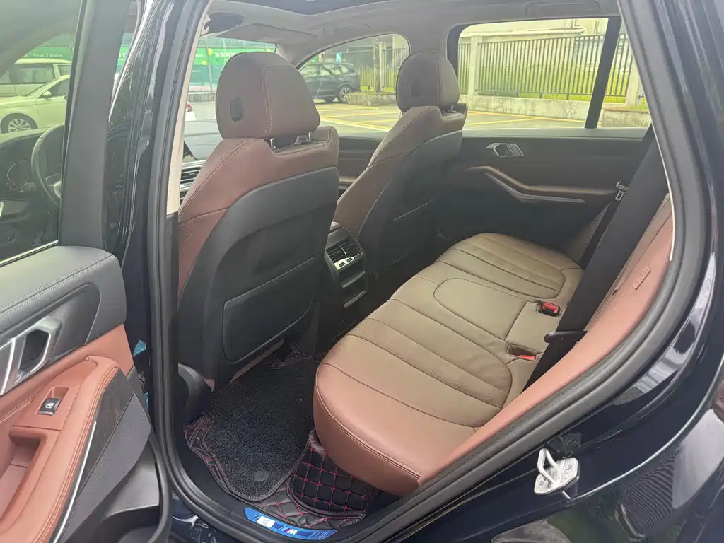 BMW X5 (Import) — миниатюра 6