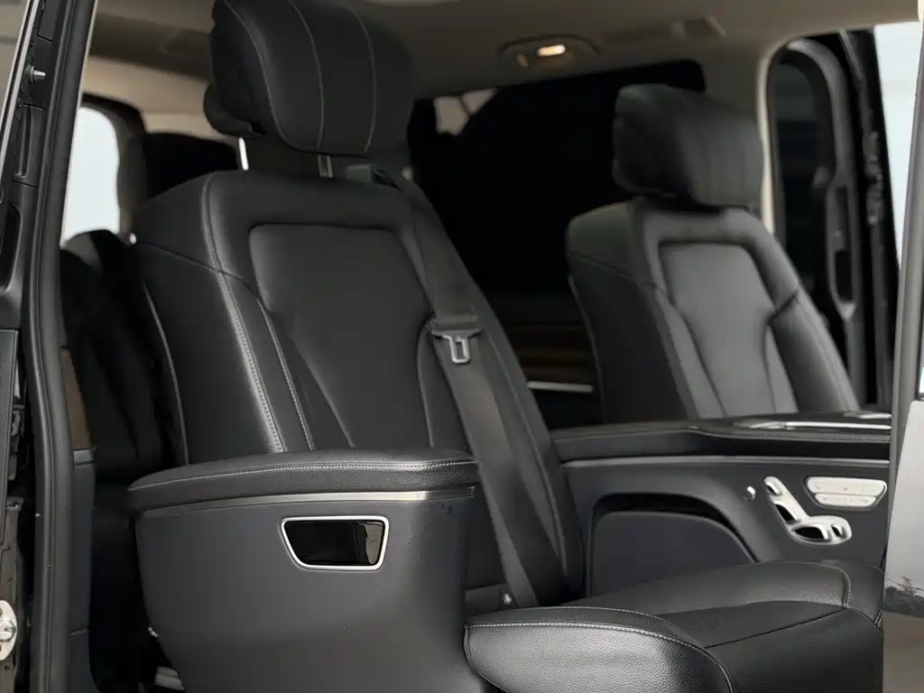 Mercedes-Benz V-Class — миниатюра 14