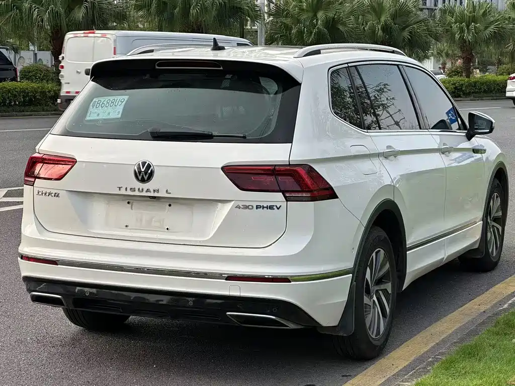 Volkswagen Tiguan L PHEV — миниатюра 7