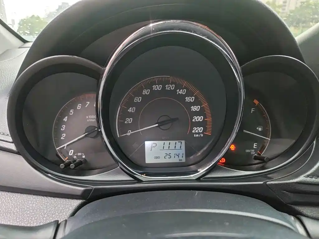 Toyota Yaris L — миниатюра 12