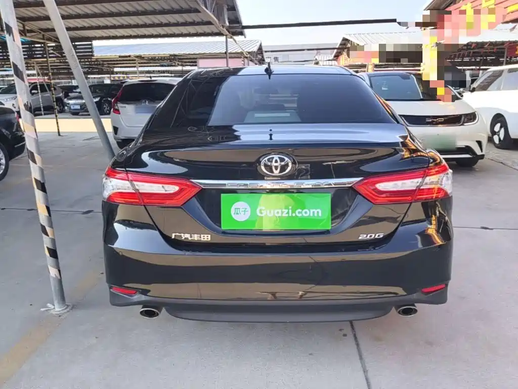 Toyota Camry — миниатюра 6