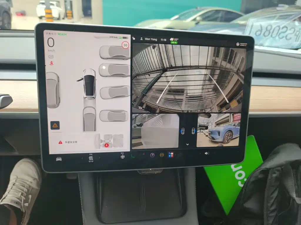 Tesla Model 3 — миниатюра 13