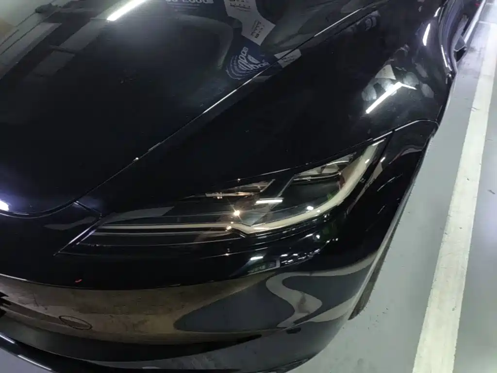 Tesla Model 3 — миниатюра 24