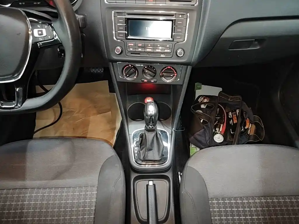 Volkswagen Polo — миниатюра 14