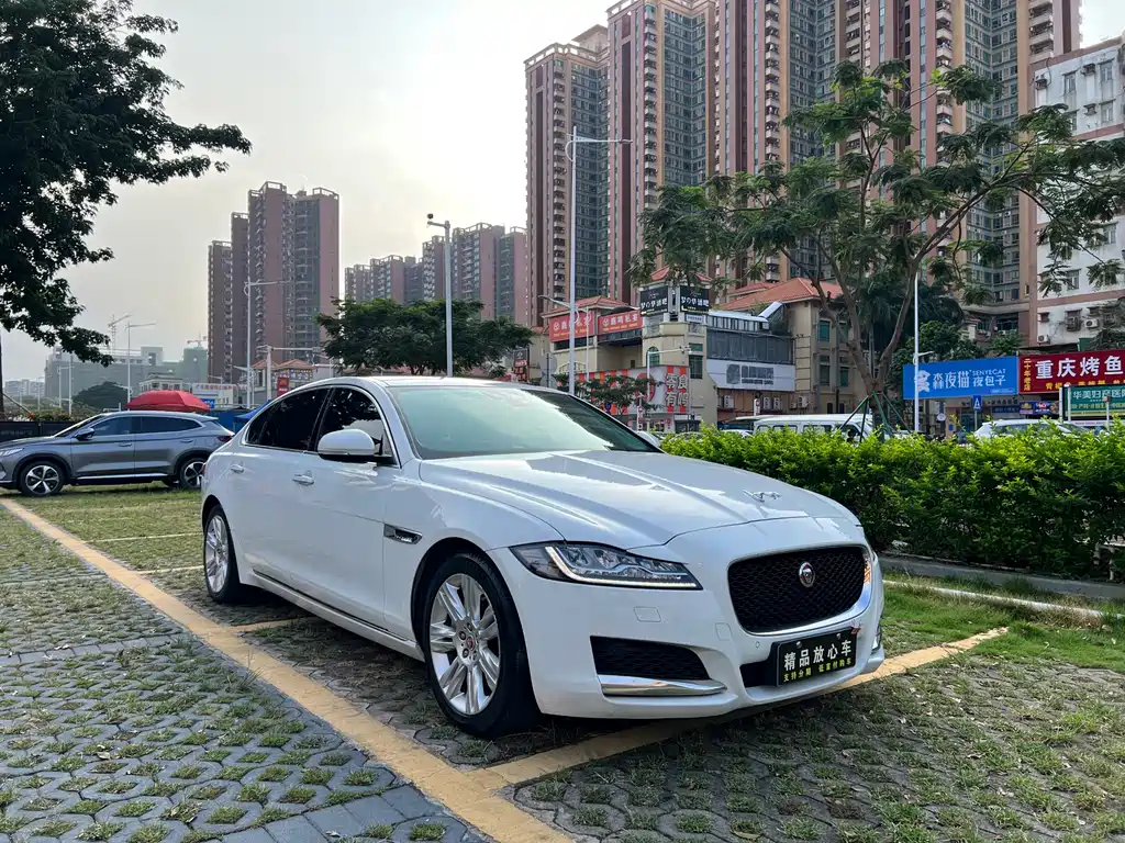 Купить Jaguar XFL