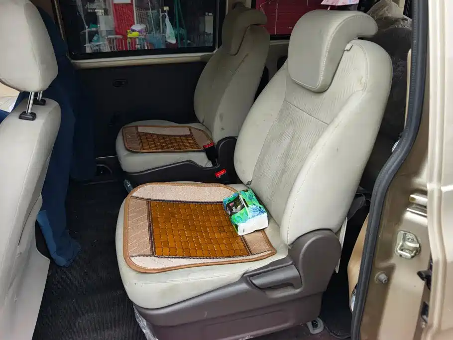 Wuling Hongguang V — миниатюра 11