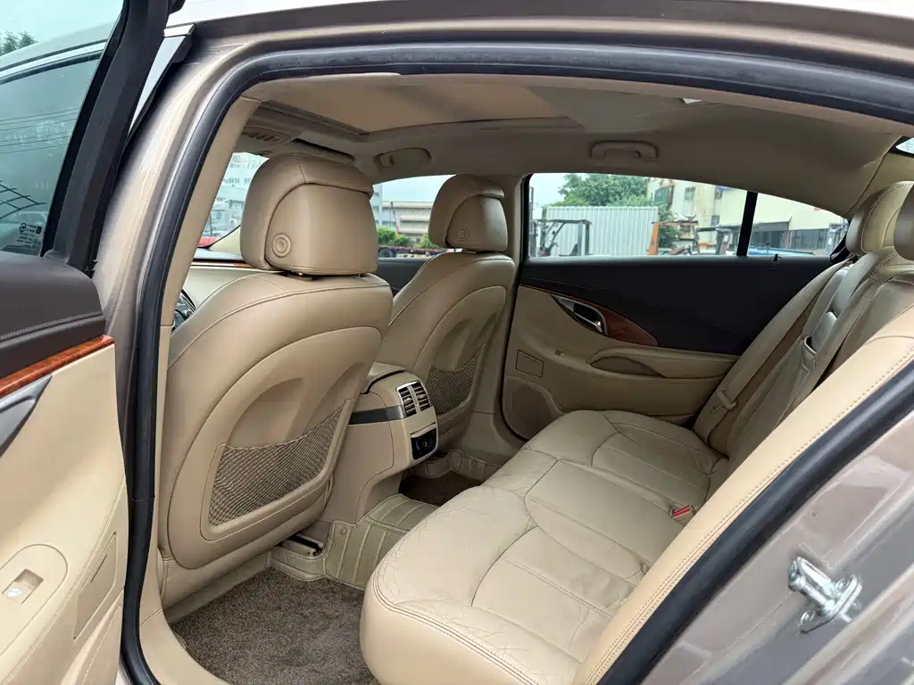 Buick LaCrosse 2.0T Flagship Edition, фото 7