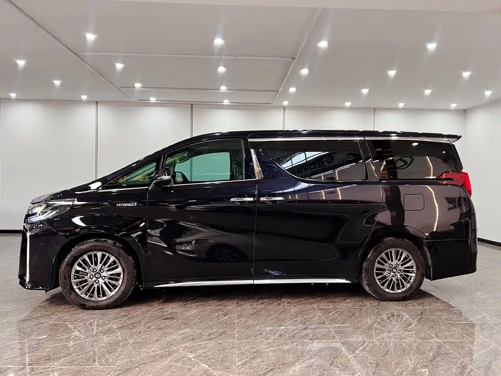 Toyota Vellfire 2019 2.5L HV Luxury