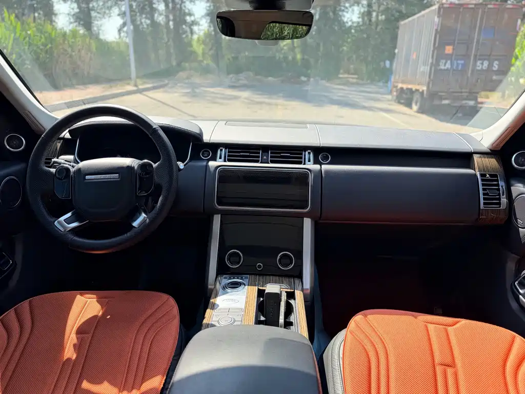 Land Rover Range Rover — миниатюра 7