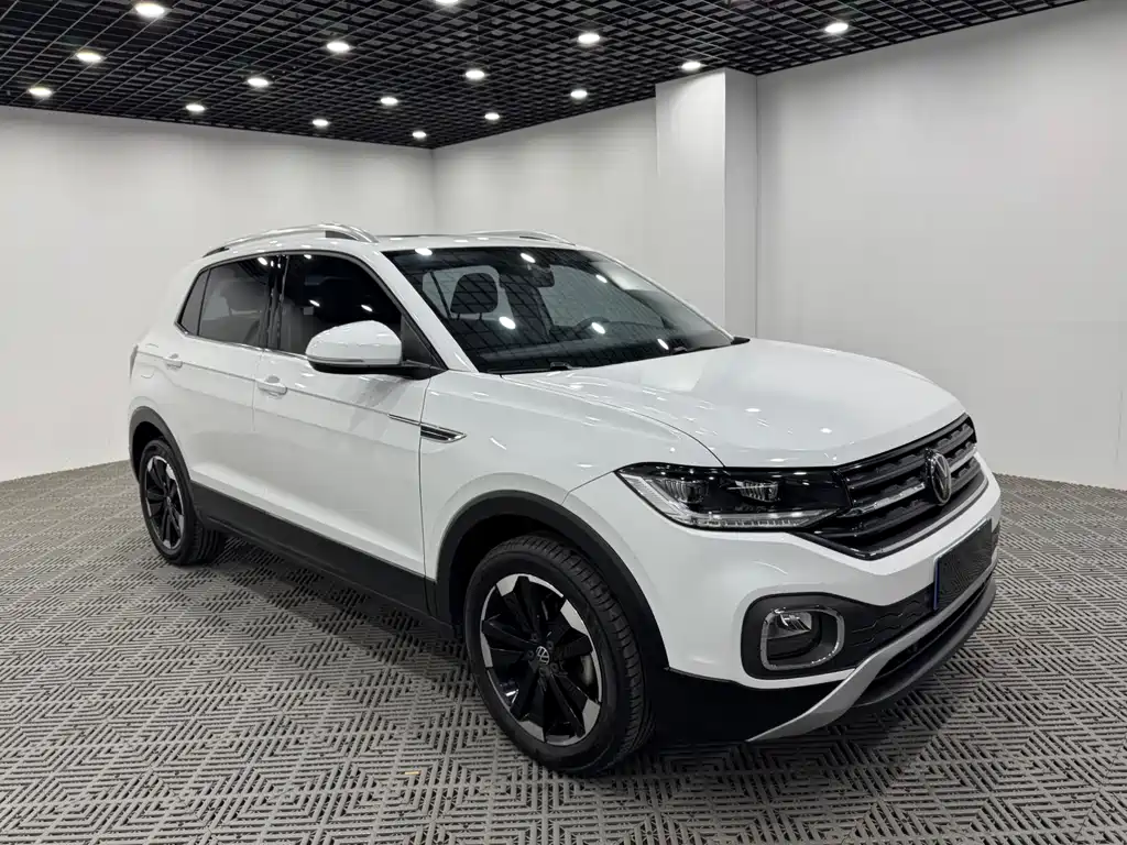 VOLKSWAGEN EXPLORING THE SHADOW