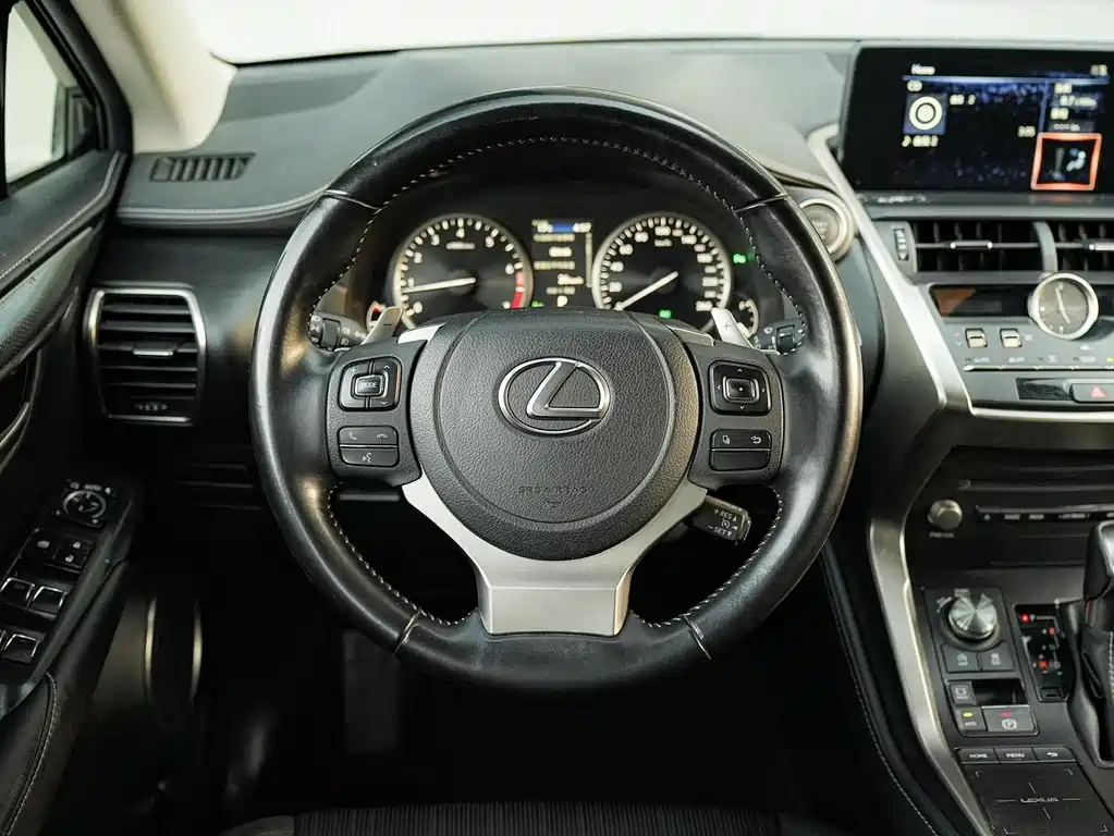 Lexus NX — миниатюра 20