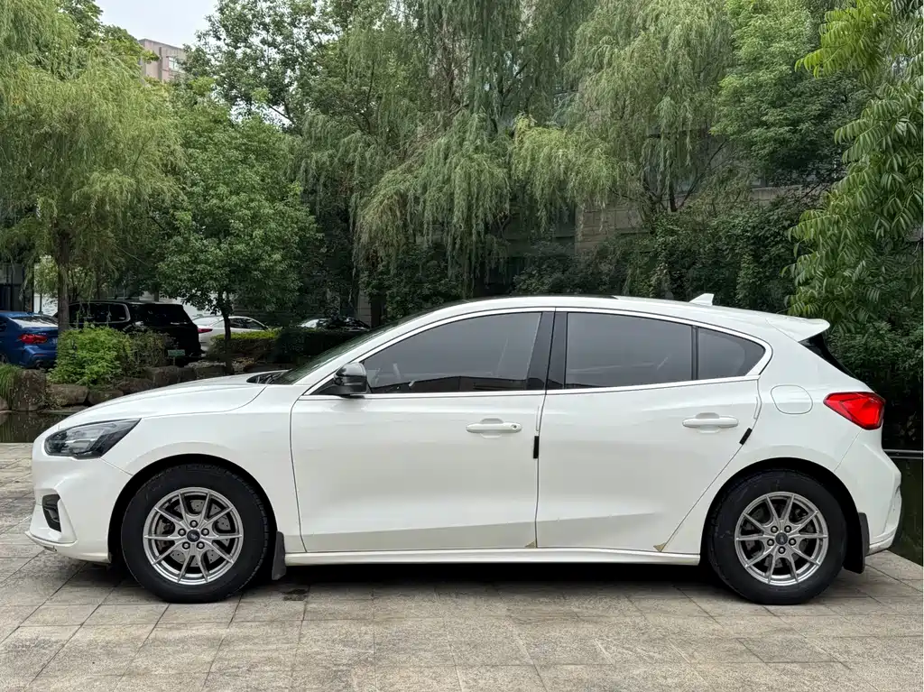 Ford Focus — миниатюра 4