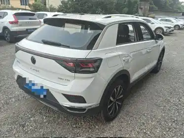 Volkswagen T-Roc — миниатюра 10