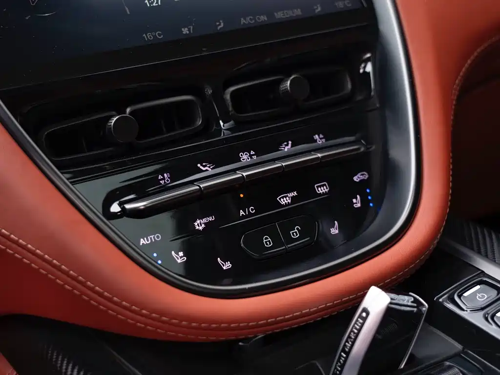 Aston Martin DBX — фотографии объявления, Фото 14