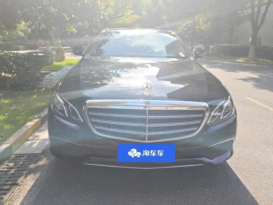 Mercedes-Benz E-Class — миниатюра 2