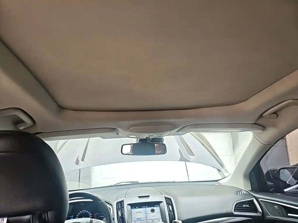 Ford Edge — миниатюра 18