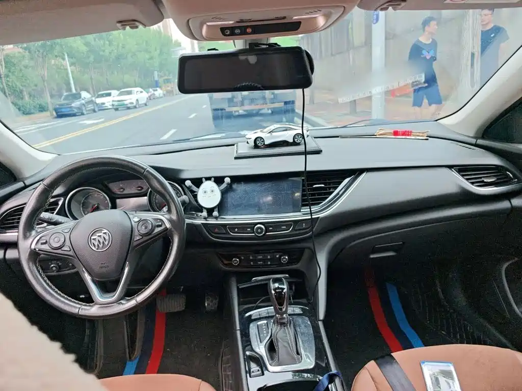 Buick Regal — миниатюра 13