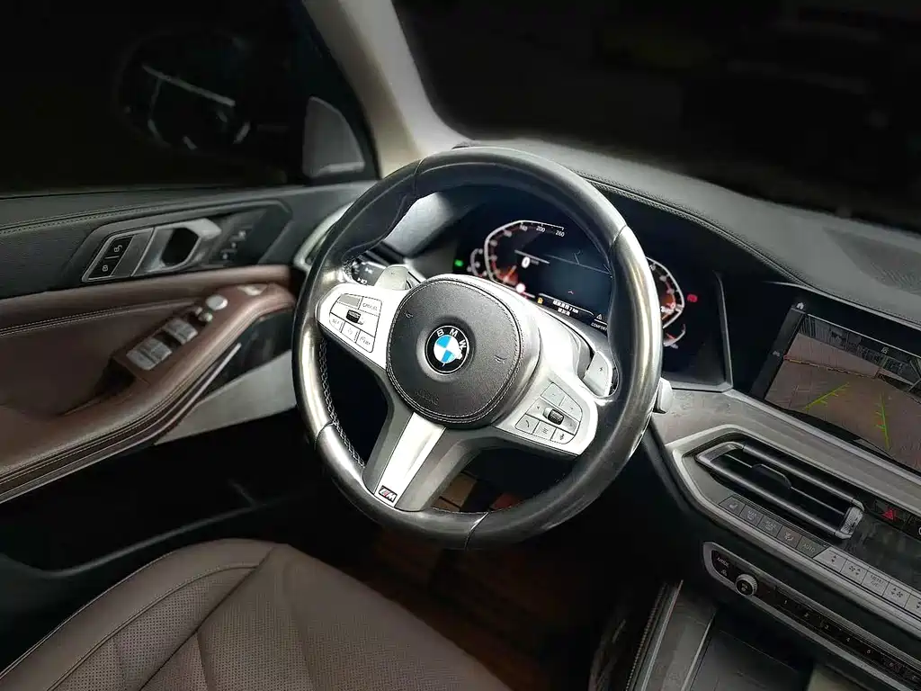 BMW X5 2023 xDrive 30Li Premium M Sport