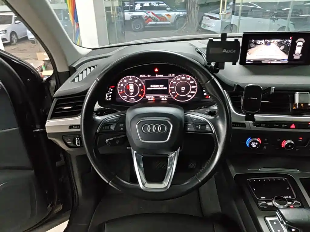 Audi Q7 — миниатюра 11