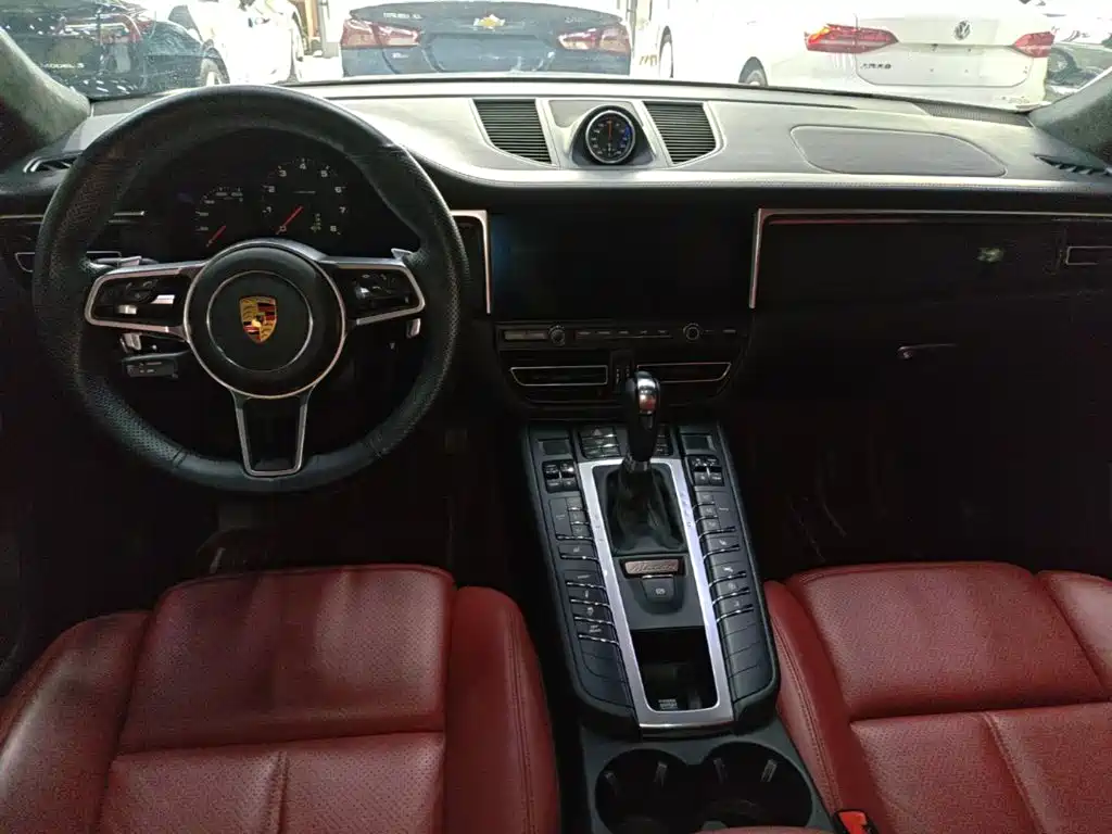 Porsche Macan — миниатюра 10