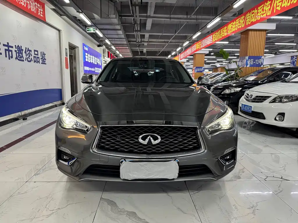 Infiniti Q50L