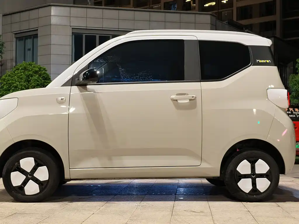 Wuling MINIEV — миниатюра 3