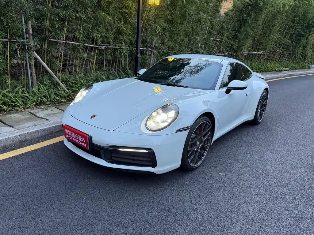 Porsche 911 2021