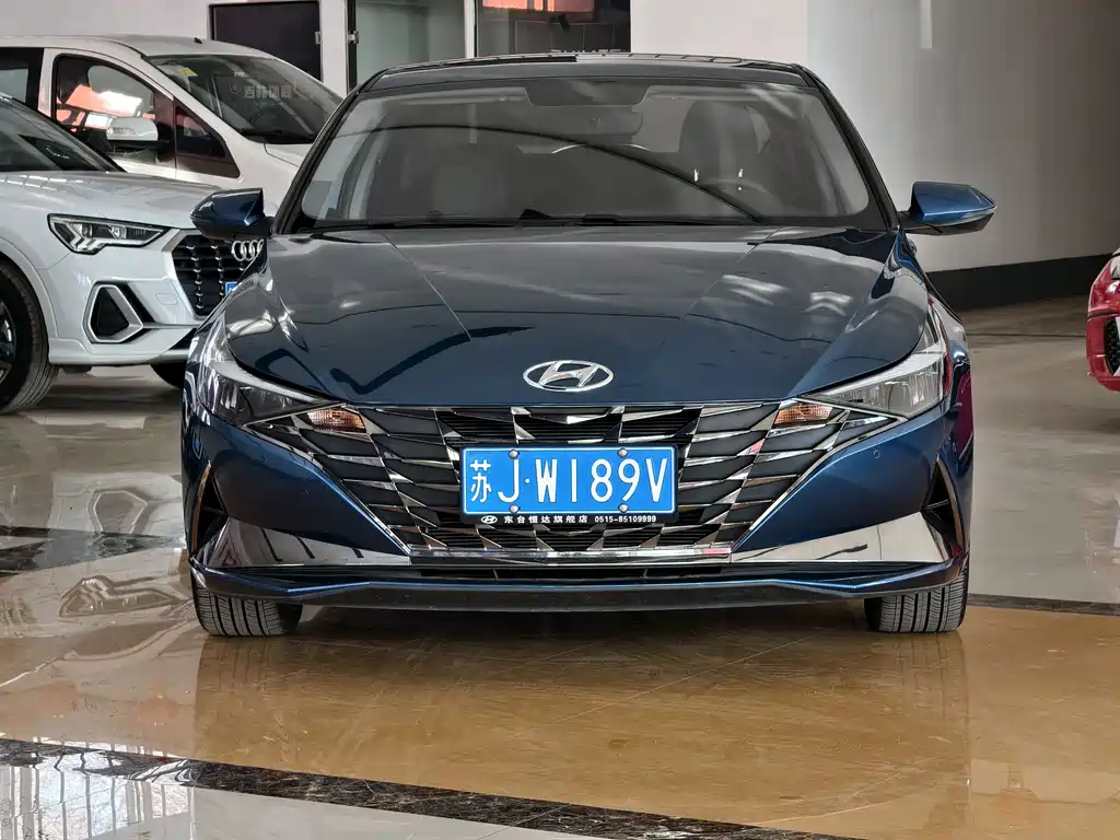 HYUNDAI ELANTRA